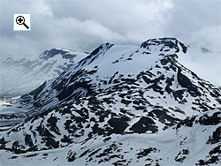 Mjølkedalspiggen seen from Vestre Rauddalstind to the north