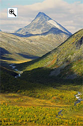 Skarddalseggi seen from the lower slopes of Svartdalspiggen to the south east