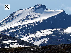 The northern flank of Skarddalseggi seen from Leirvassbu lodge
