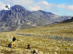 Store and Midtre Urdadalstind seen from Tverrbytnet to the north west