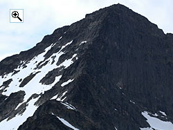 The top of south east ridge of Mesmogtind