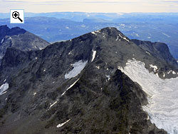 Kvitskardtind seen from Knutsholstind