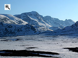 The entrance to Leirungsdalen from Riksveg 51