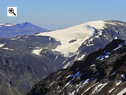 The west ridge of Leirhi is to the right of the glacier