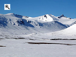 All the peaks associated the Sre Veotind can be seen from Glittertind